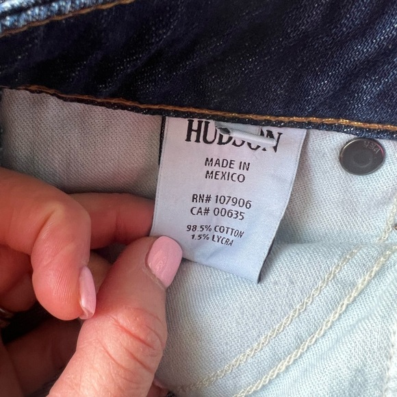 Women's Hudson Collin Flap Straight Jeans. In a dark wash. Size 25 - Picture 7 of 9